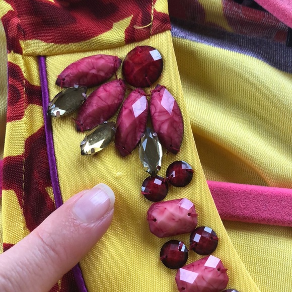 👑Jewel-Neck Yellow Hale Bob Sleeveless Dress! 👑 - Picture 8 of 9